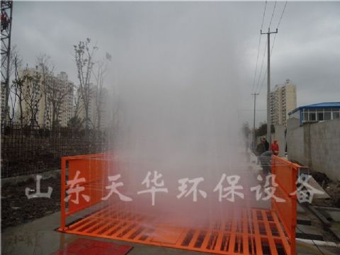 點(diǎn)擊查看詳細(xì)信息<br>標(biāo)題：標(biāo)準(zhǔn)型工程洗車機(jī)清洗效果 閱讀次數(shù)：5026